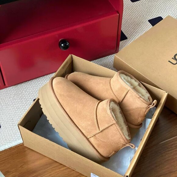 UGG Australia Classic Ultra Mini Platform Boots - Picture 5 of 5